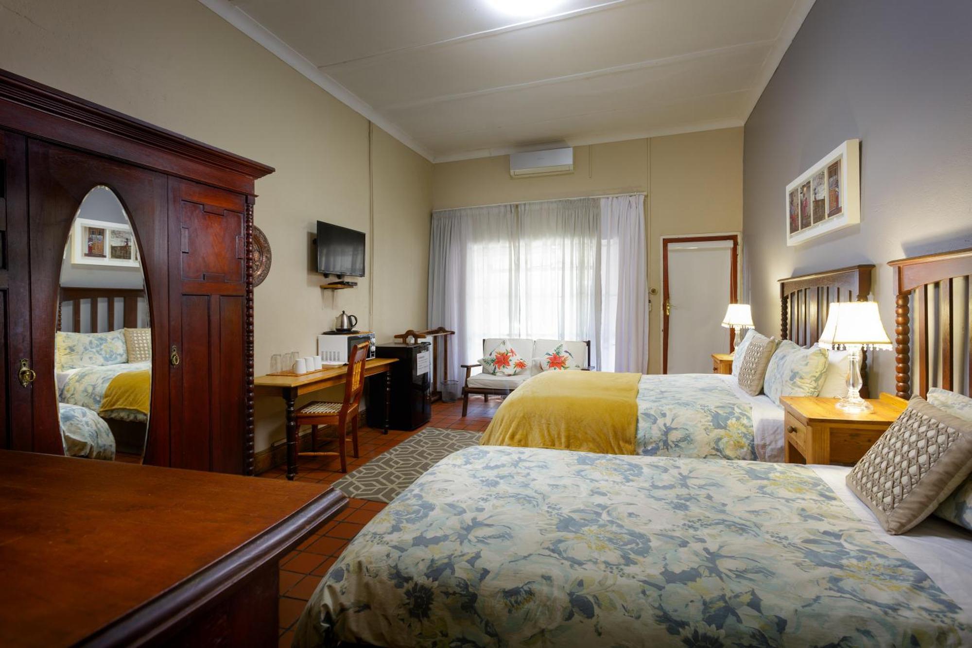 Horse And Mill Guesthouse Colesberg Exterior foto