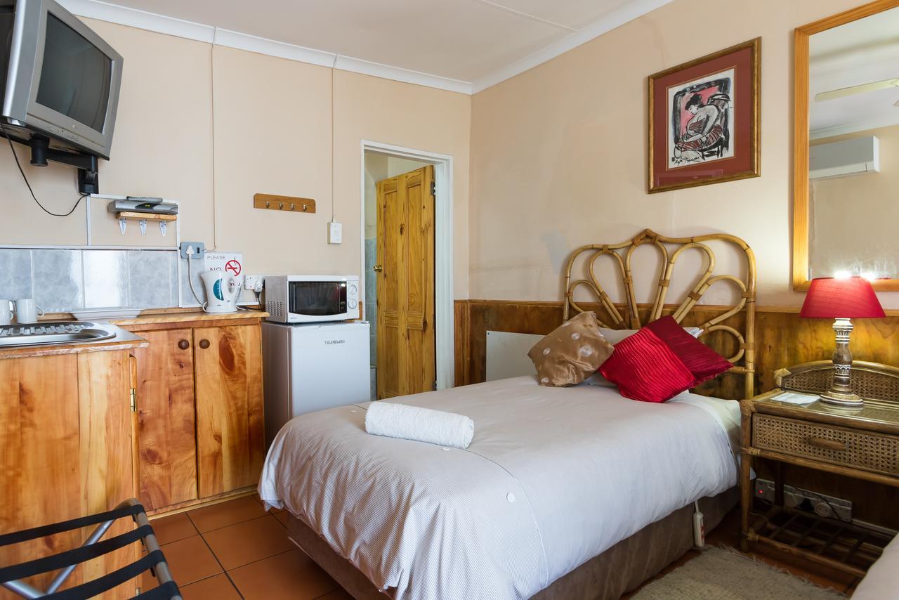 Horse And Mill Guesthouse Colesberg Exterior foto